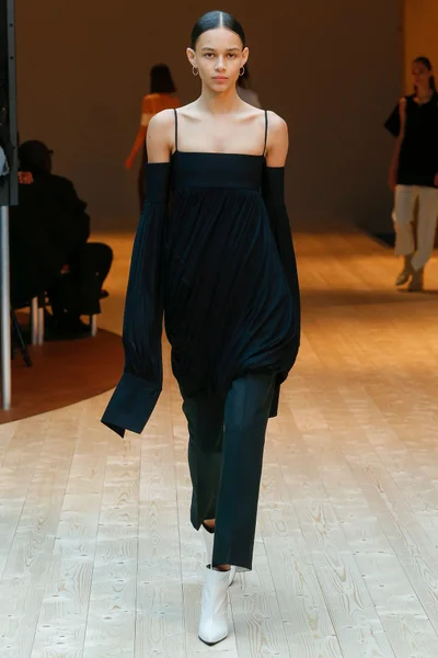 Look 35